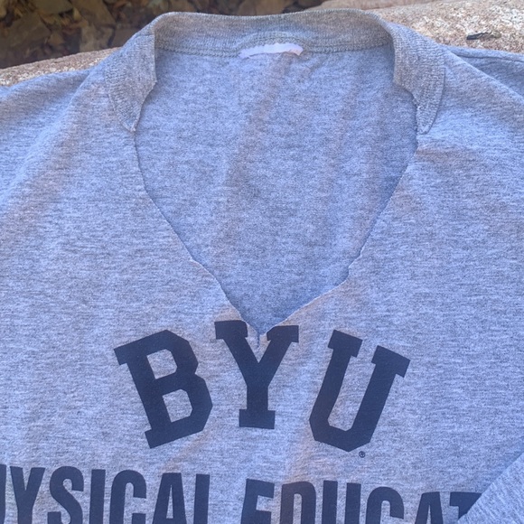 BYU t-shirt…. - Picture 4 of 4